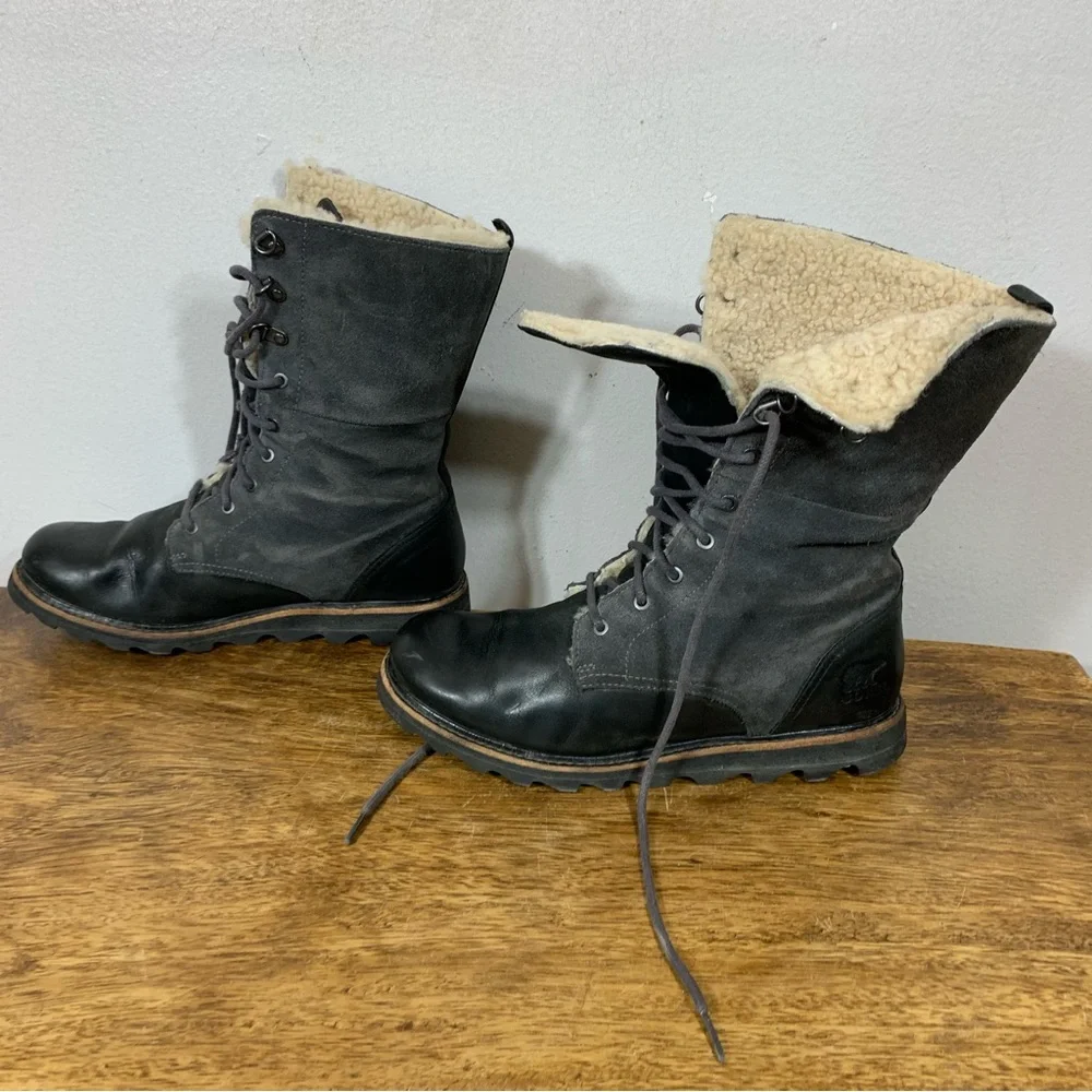 Sorel Black Leather Lace-Up Winter Boots with Cream Sherpa Lining - Picture 3 of 10